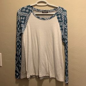 Women's sweater